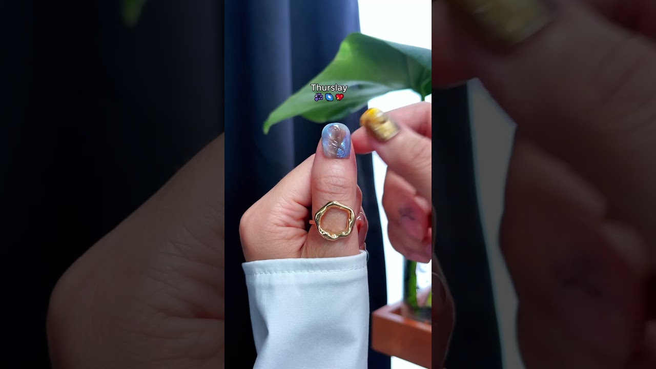 Can your acrylic nails do this? 👀 naillover.co 