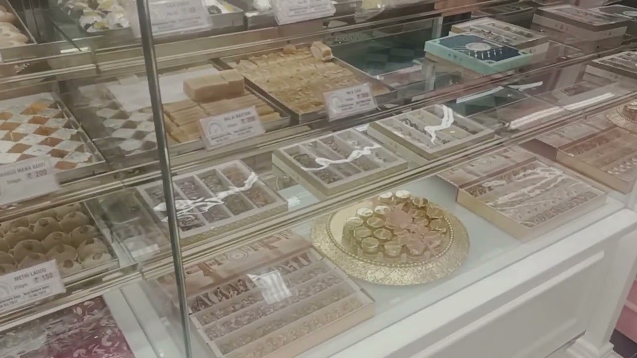 Thane Food. Prashant Corner. Sweets, Farsan and Chat.