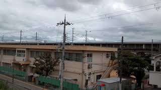 2020年9月18日　JR魚住駅、下りプラットホーム　山陽新幹線、広島博多方面行き通過