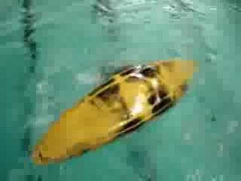 Indoor kayak pool sessions in Brantford Ontario Canada, on the banks of the beautiful and historic Grand River. One hour west of Toronto. Kayak practice. The Back Deck Roll