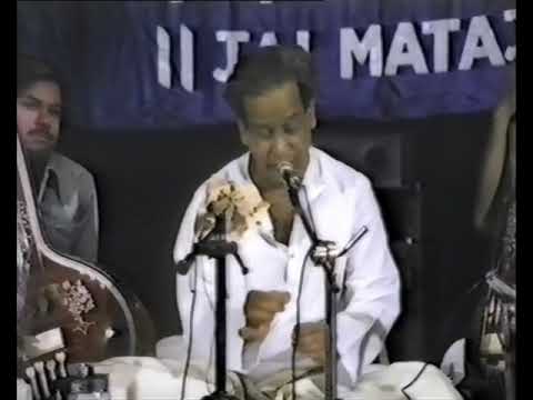 Dev Vitthal Dev Puja Pt Bhimsen Joshi in presence of Shri Mata Nirmala Devi Pune 19821228