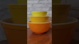 Vintage Pyrex yellow Orange Set  401 402 403