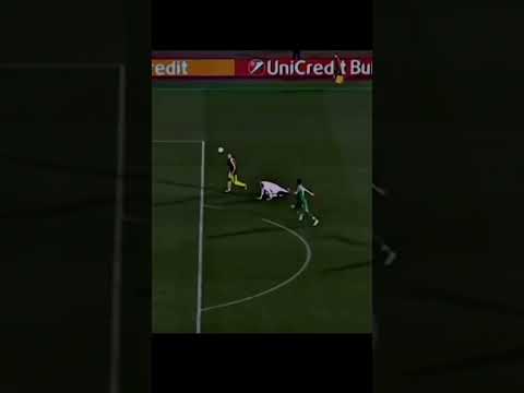 ملاك الكرادية اتحداك تجيب اسم اللاعب وليك تثبيت
