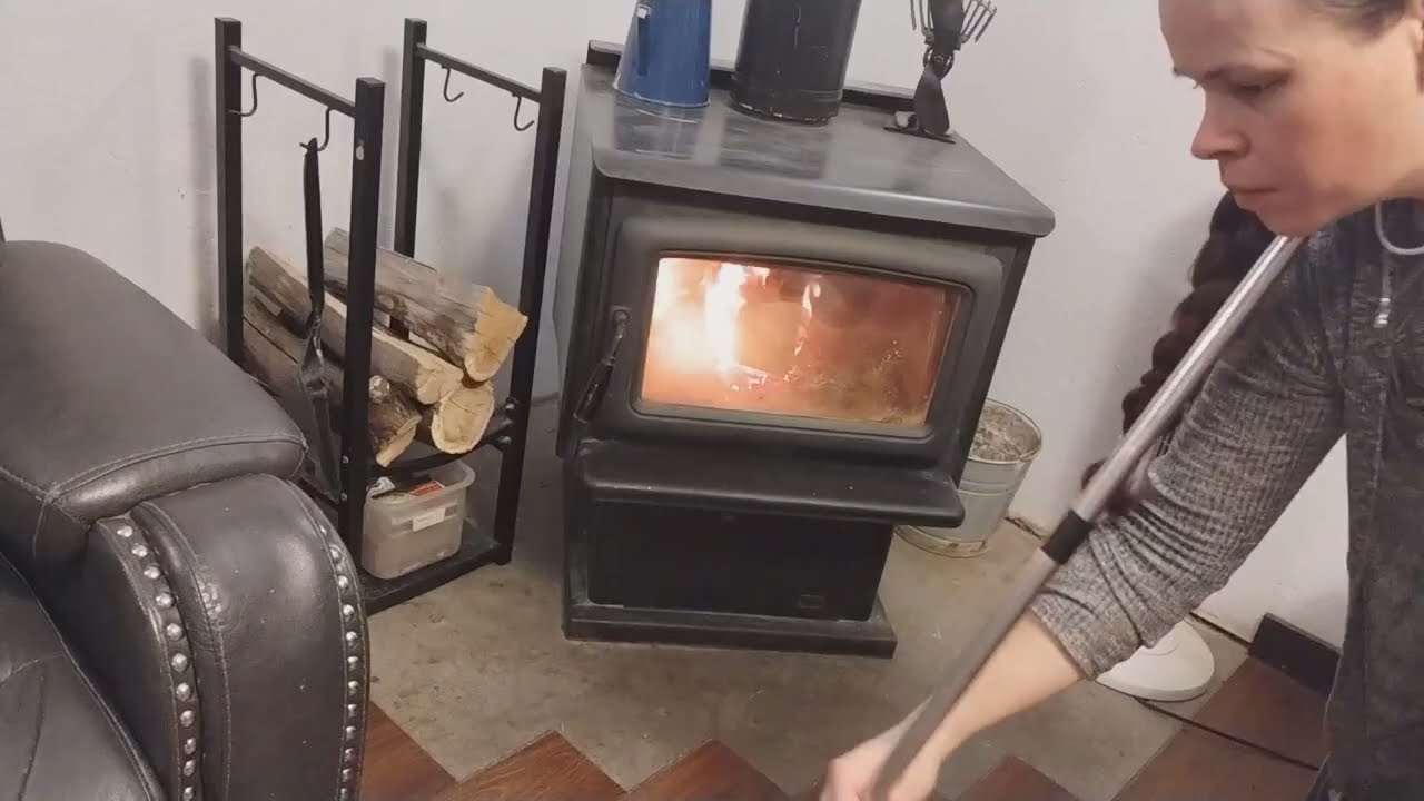 💕There’s something healing about a warm fire and a simple chore💕