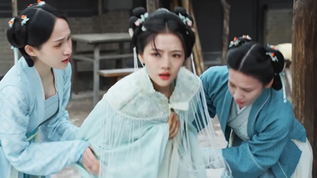 【Movie】She was cast out by her stepmom. When she returns, everyone regrets it… but there’s a twist.