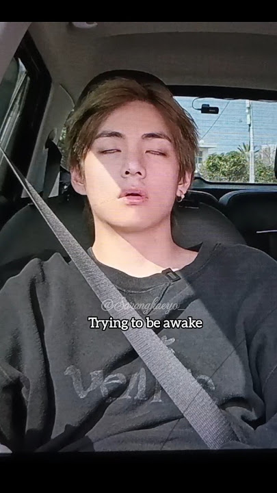 V woke up from the sleep just to sleep again in the room🤭🤣😅
