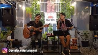 Download lagu Live Akustik | Hilman Sinyo - Hitam Putih (Cover) Cozy Republic Live at Kopi Kita Cirebon