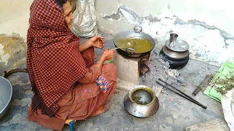 Tadka for saag  by my mother on desi cuhla😍Village/Rural life of Punjab India