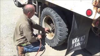 Truing or aligning Dayton or split rim wheels