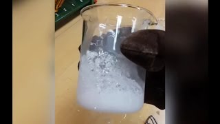 Solid isopropanol whit liquid nitrogen