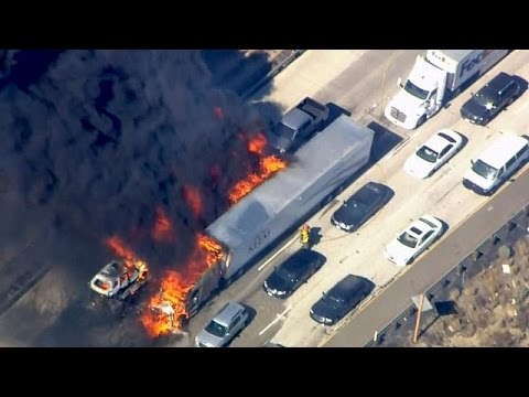 Vidéo: Théories Du Complot Entourant La Cause Des Incendies En Californie: Armes Laser, Crashs D'OVNIS Et Illuminati - Vue Alternative