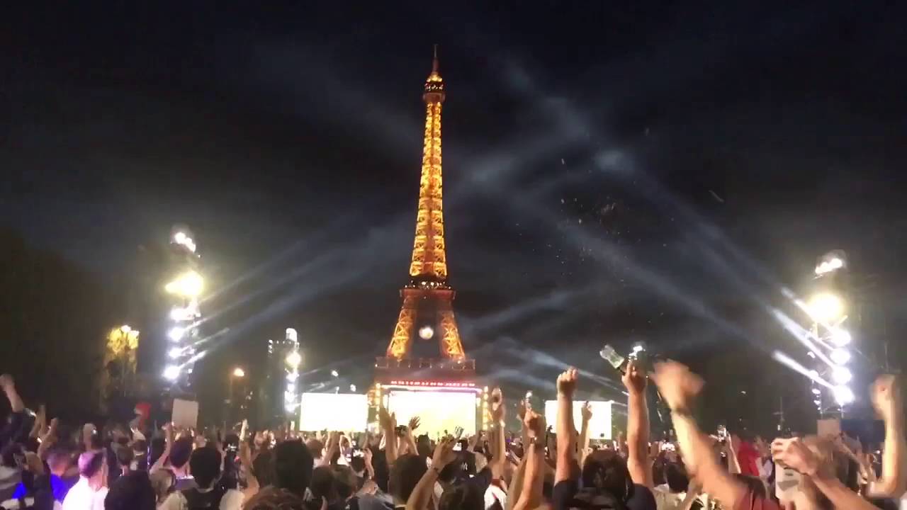Fan zone Tour Eiffel France / Allemagne YouTube
