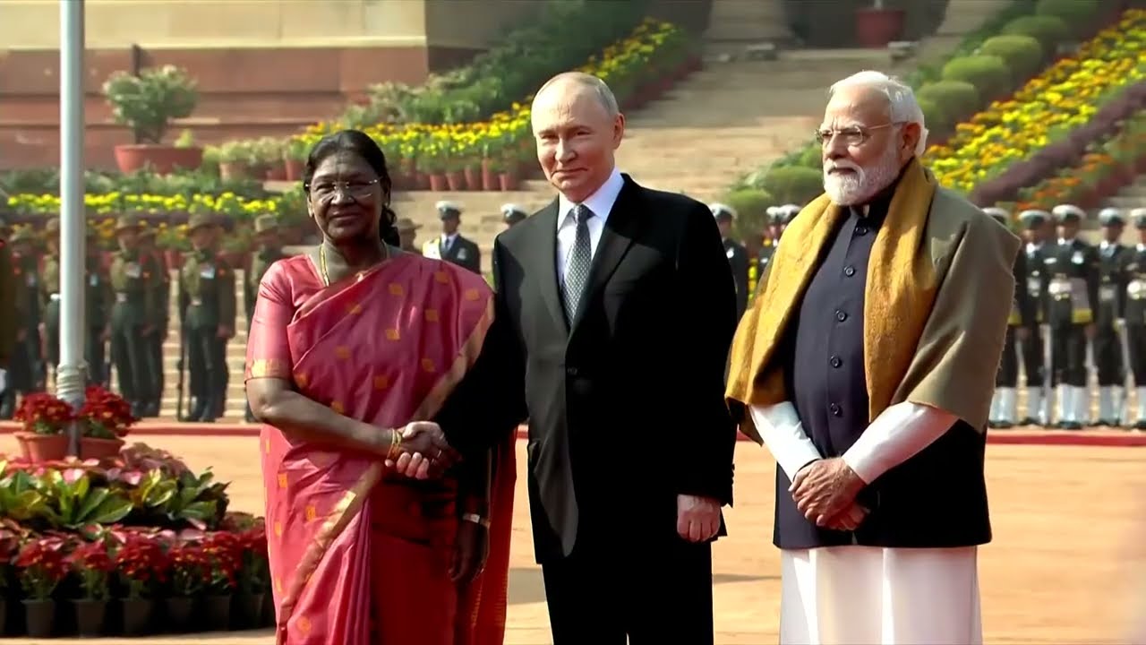 PM Narendra Modi at ceremonial reception of Russian President Putin at Rashtrapati Bhavan