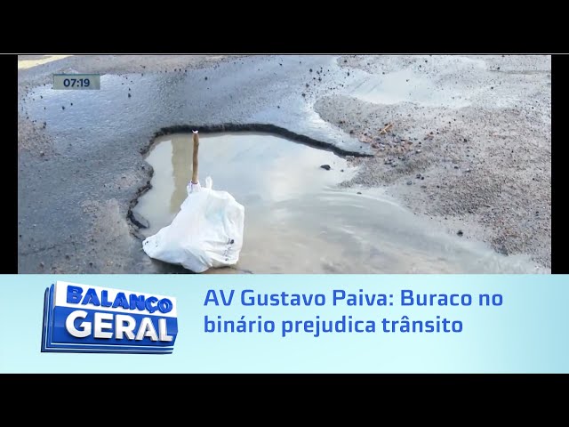 Av Gustavo Paiva: Buraco no binário prejudica trânsito