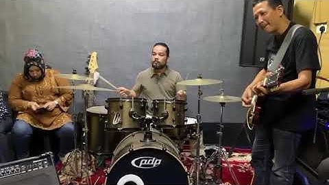 Bias Cinta-Joe Desire