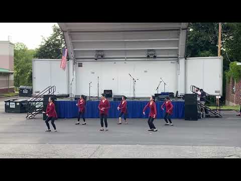 "养蜂女" by 木兰健身艺术学校 2022/6/19 at “Wallingford CT 350th+2 Jubilee”