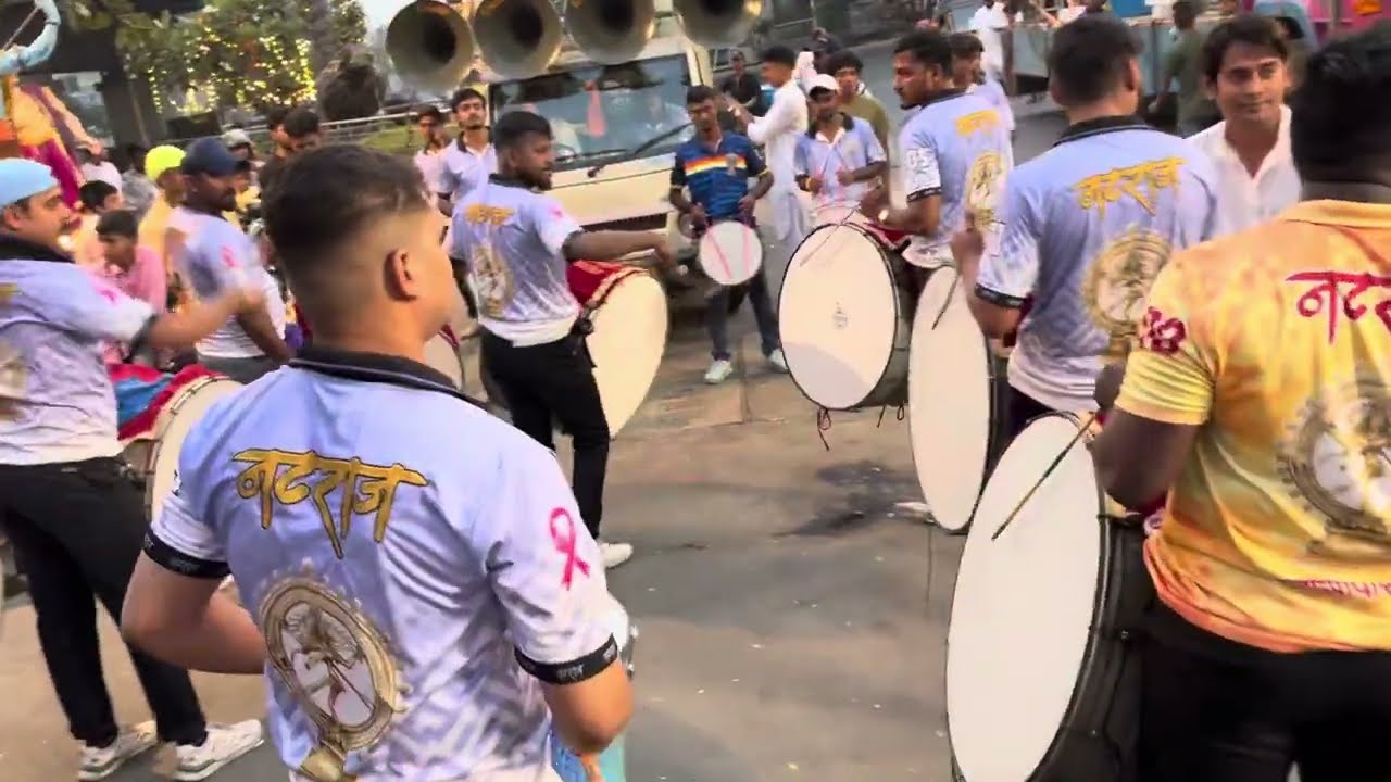 Shirdi Wale Sai Baba Song || Natraj Nashik Dhol || Sai Palkhi Mirvanuk 2025 Andheri Teli Gali