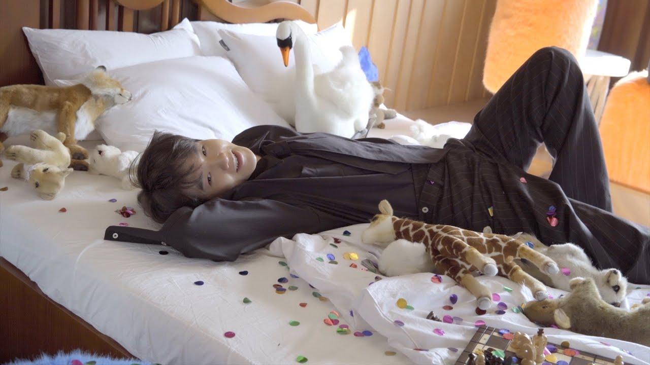 BAEKHYUN 백현 'Bambi' Jacket Behind the Scenes