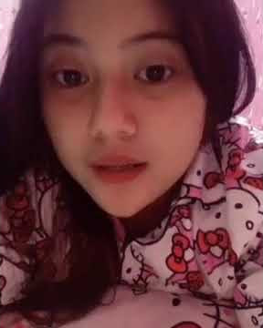Cewek Cantik Bangunin Para Jomlo Buat Sahur