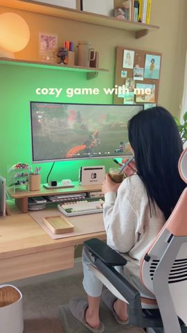 Cozy Gaming Playing Zelda Breath Of The Wild 🗡💚 #shorts