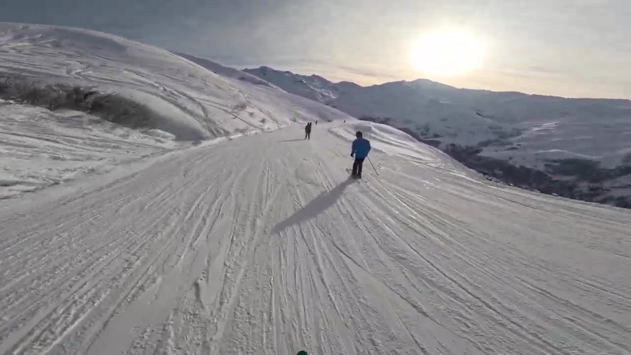 [4K] POV Skiing blue and green pistes 'Gros Tougne bas', 'Violette' in Les Menuires, 2026