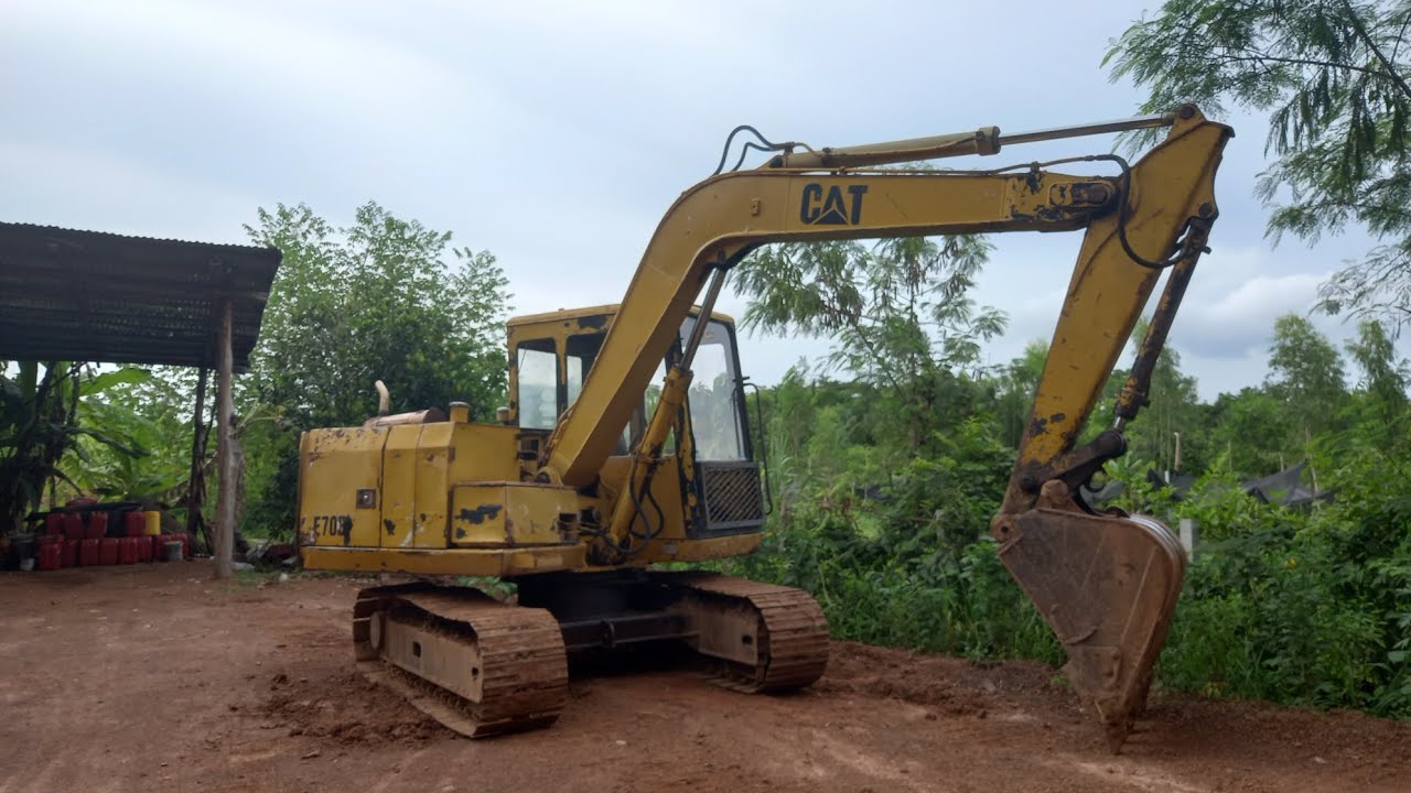 ปิดการขายแม็คโคแคทE70Bโชคอุทัย เจริญทรัพย์