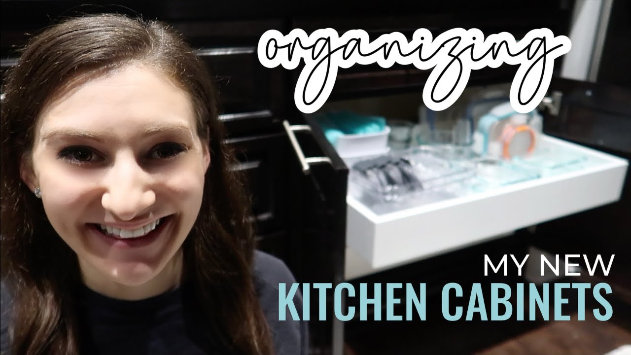 PRO ORGANIZER KITCHEN CABINET ORGANIZATION // Beginner's Guide to
