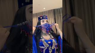 Why is Sheikha Mehra afraid of people?