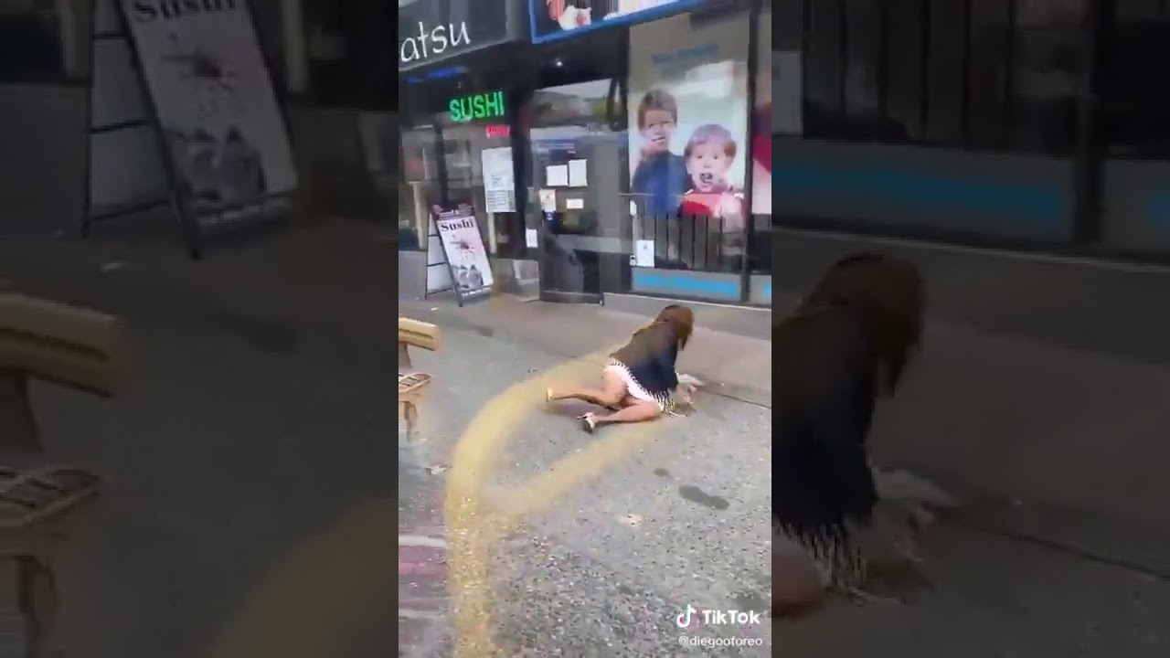 Canada A Tiktok video shows bus fight in Vancouver YouTube