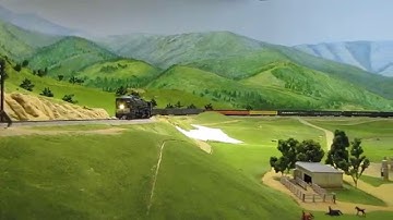 SP 4255 pulling No.60 at Tehachapi Loop, LMRC