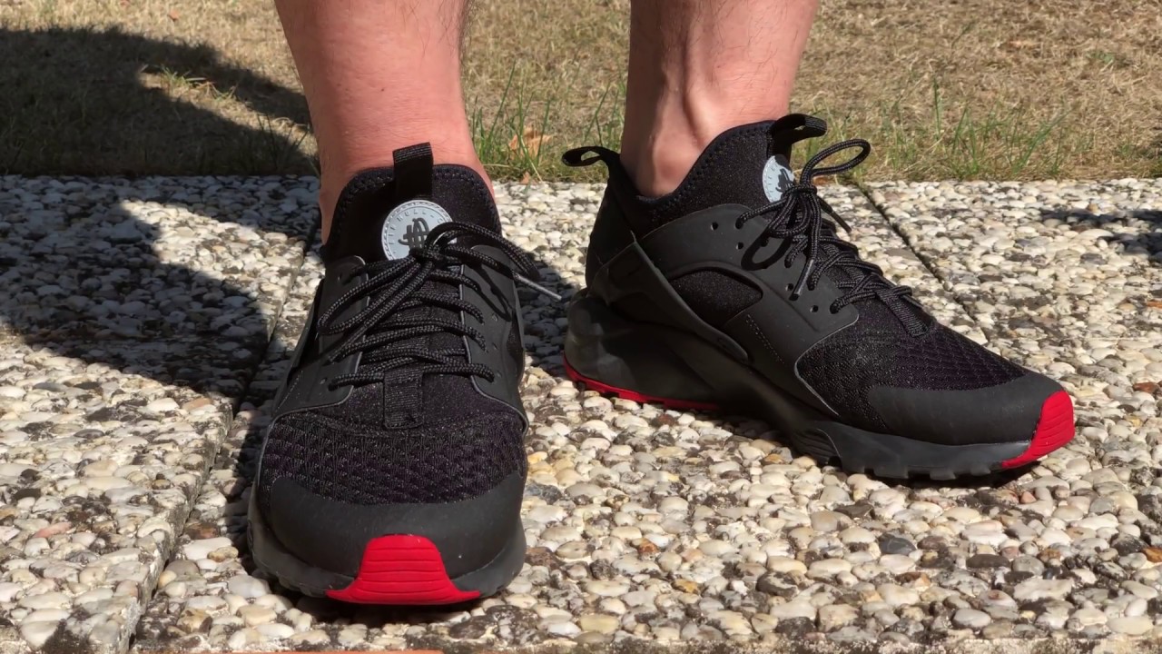 nike huarache black and red