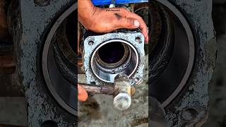How to Install a Cylinder Liner#shorts #satisfying #technique #mechanic #tricks