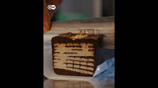 Hedgehog Slice: How is this classic german cake prepared?