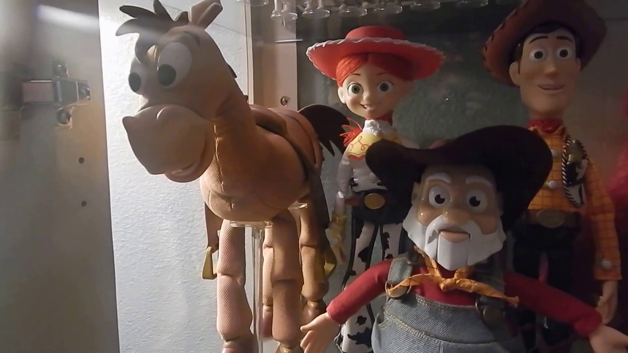 woody's roundup toys toy story collection