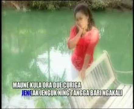 BLI WERUH BATURE TANGGA SEBELAH