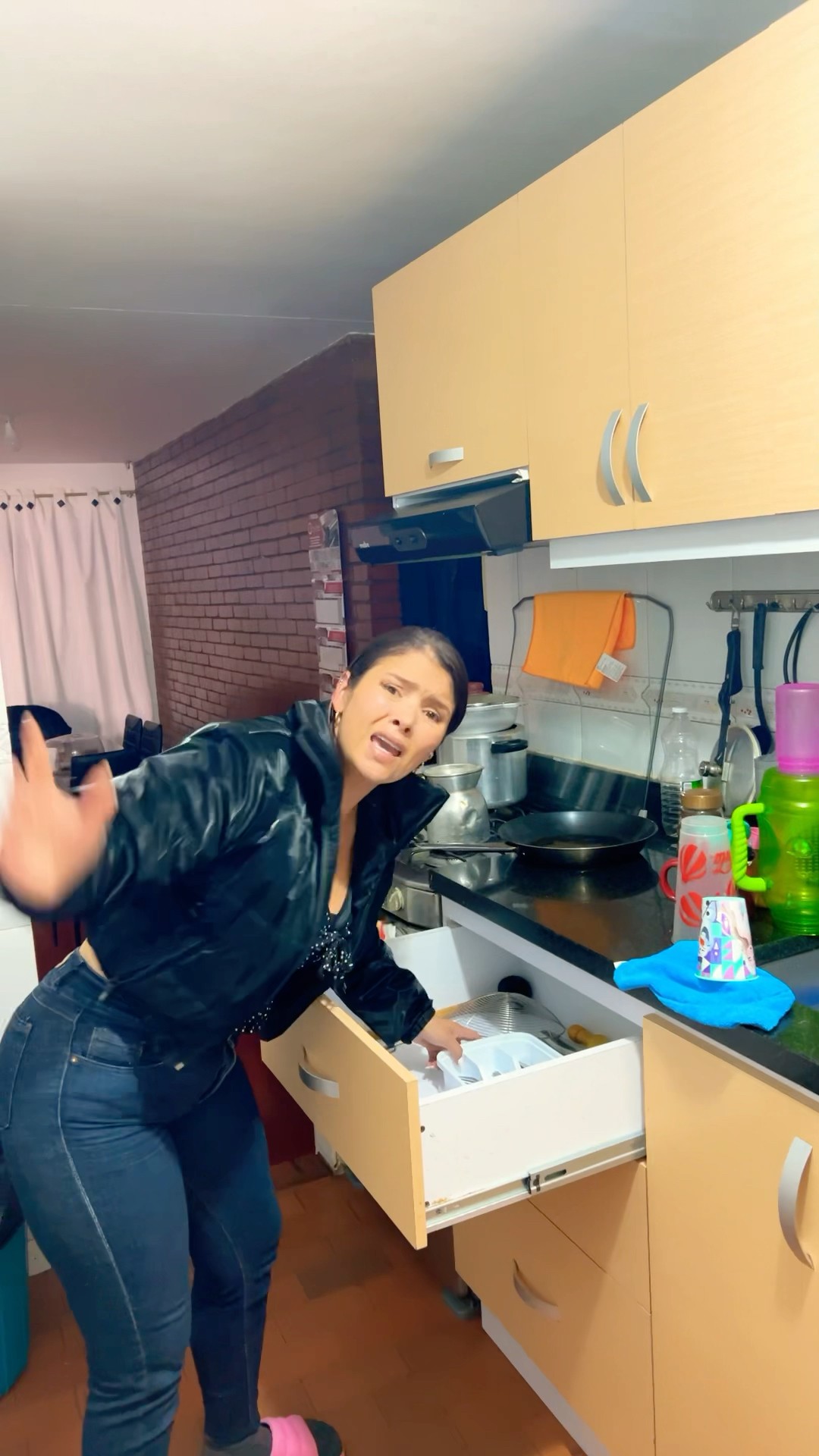 QUE QUIERES ? #humor #cosasdefamilia #comedia #shortviral