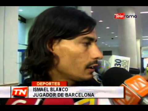 Hinchas piden mejorar actitud de jugadores de Barcelona tras arribo