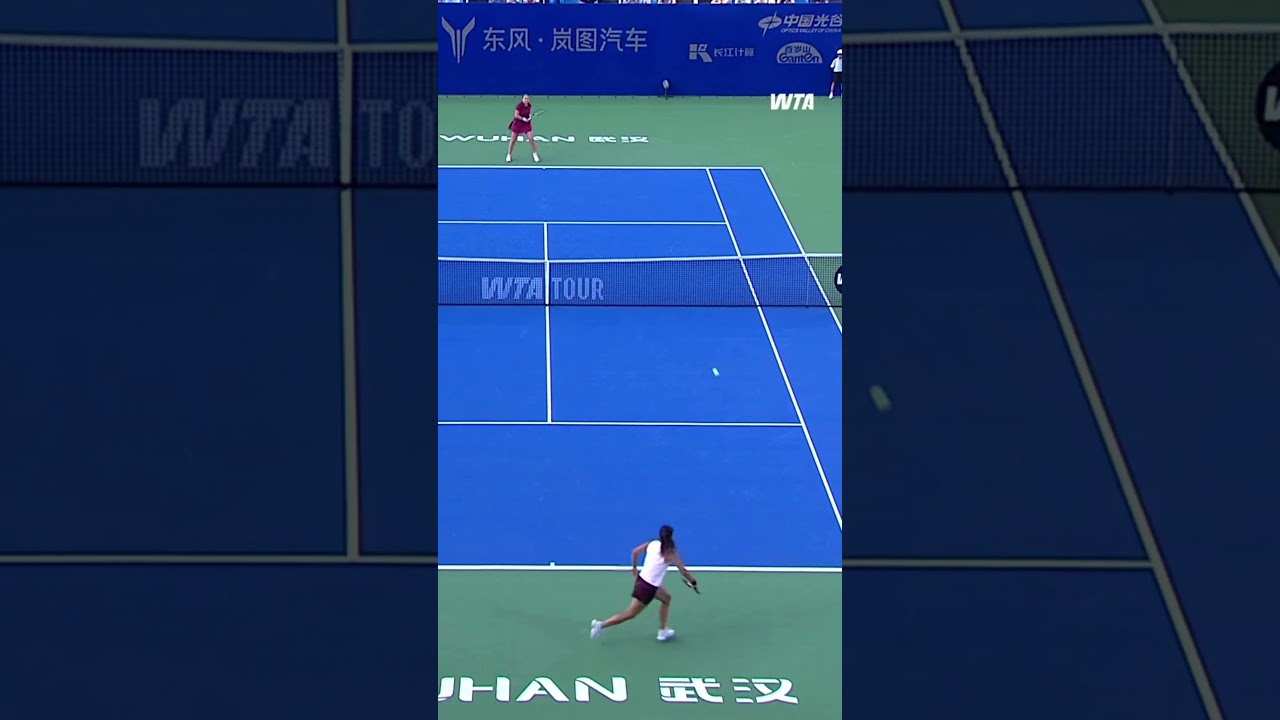 All fight 💪Jelena Ostapenko generates a powerful winner over Kasatkina.#dongfengvoyahwuhanopen