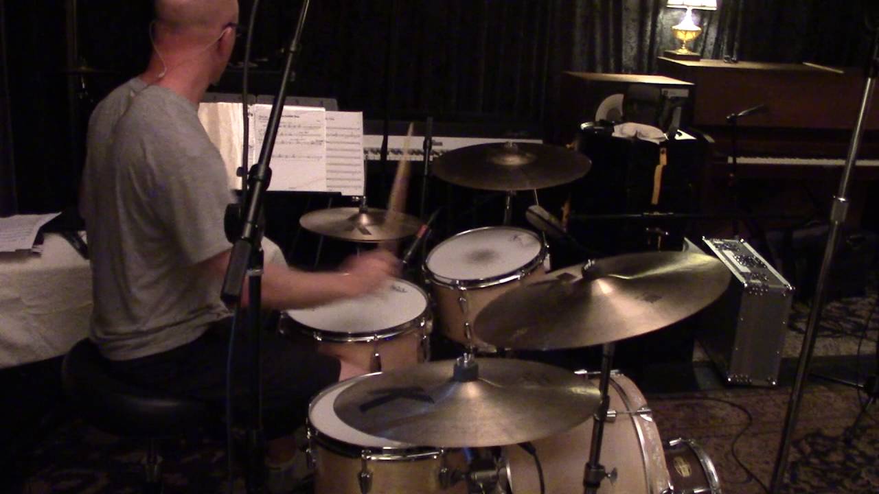 Riverside Swing Band - Chipmunk Song (studio)