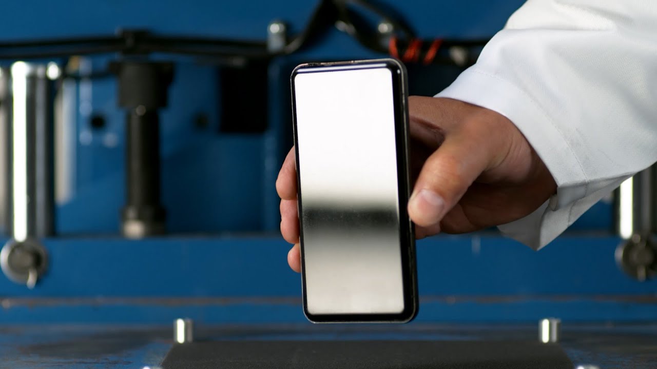 New Gorilla Glass can survive a 2meter drop YouTube