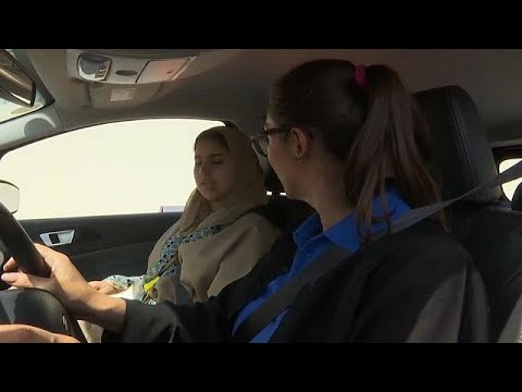 Saudi women take the wheel