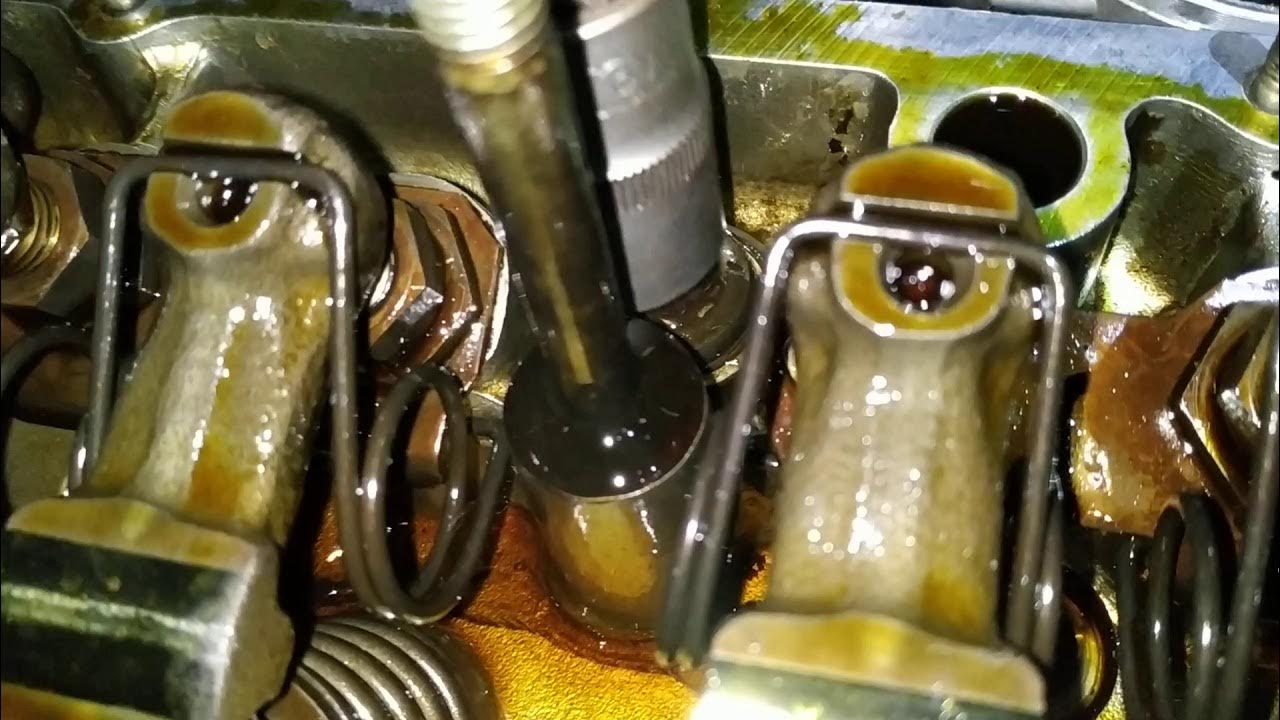 Как открутить сорванный болт гбц