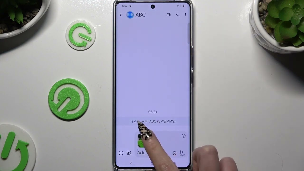 VIVO V29 Lite 5G - Jak dodać zdjęcia do wiadomości