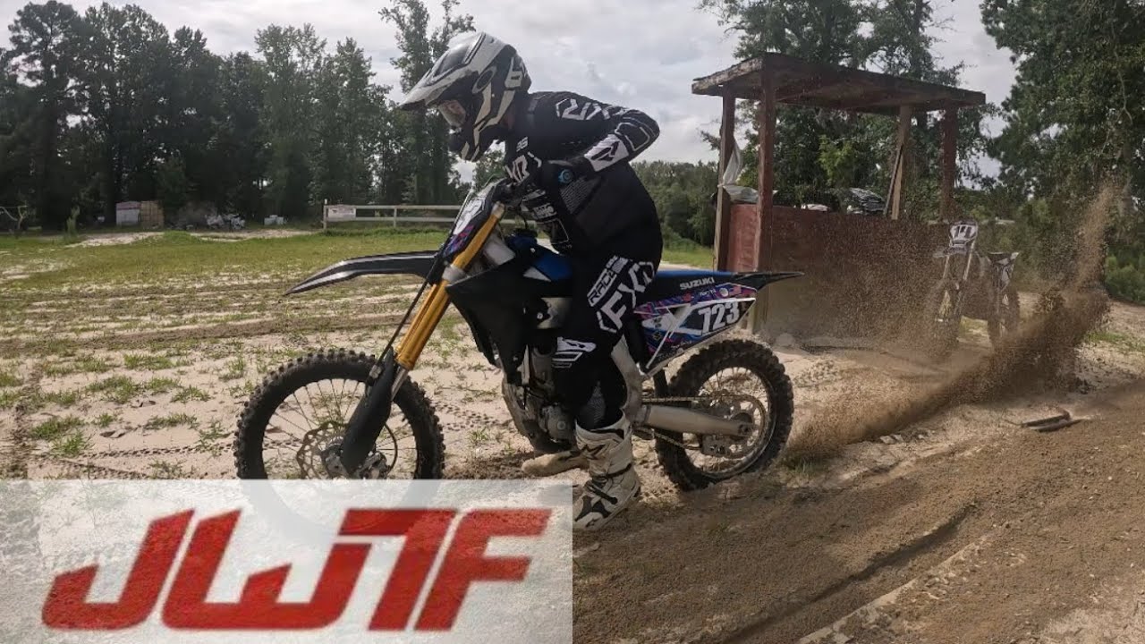 В нашем распоряжении находится тренировочный комплекс по мотокроссу!