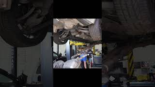 1 Minute Engine Removal: Damaged Bmw M3 V8 #shorts