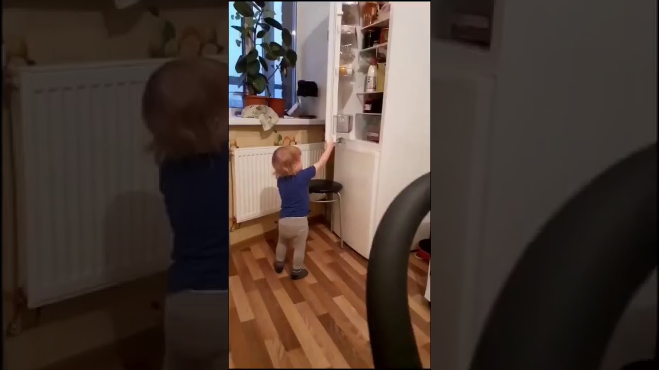 мальчик матерится в садике. мальчик ругается матом видео. мальчик материться матом. смешные дети ругаются матом. мальчик ругается матом видео.