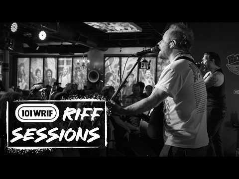 Brent Smith & Zach Myers - "Young Again" (live acoustic @ Rock & Brews Royal Oak) | Riff Sessions