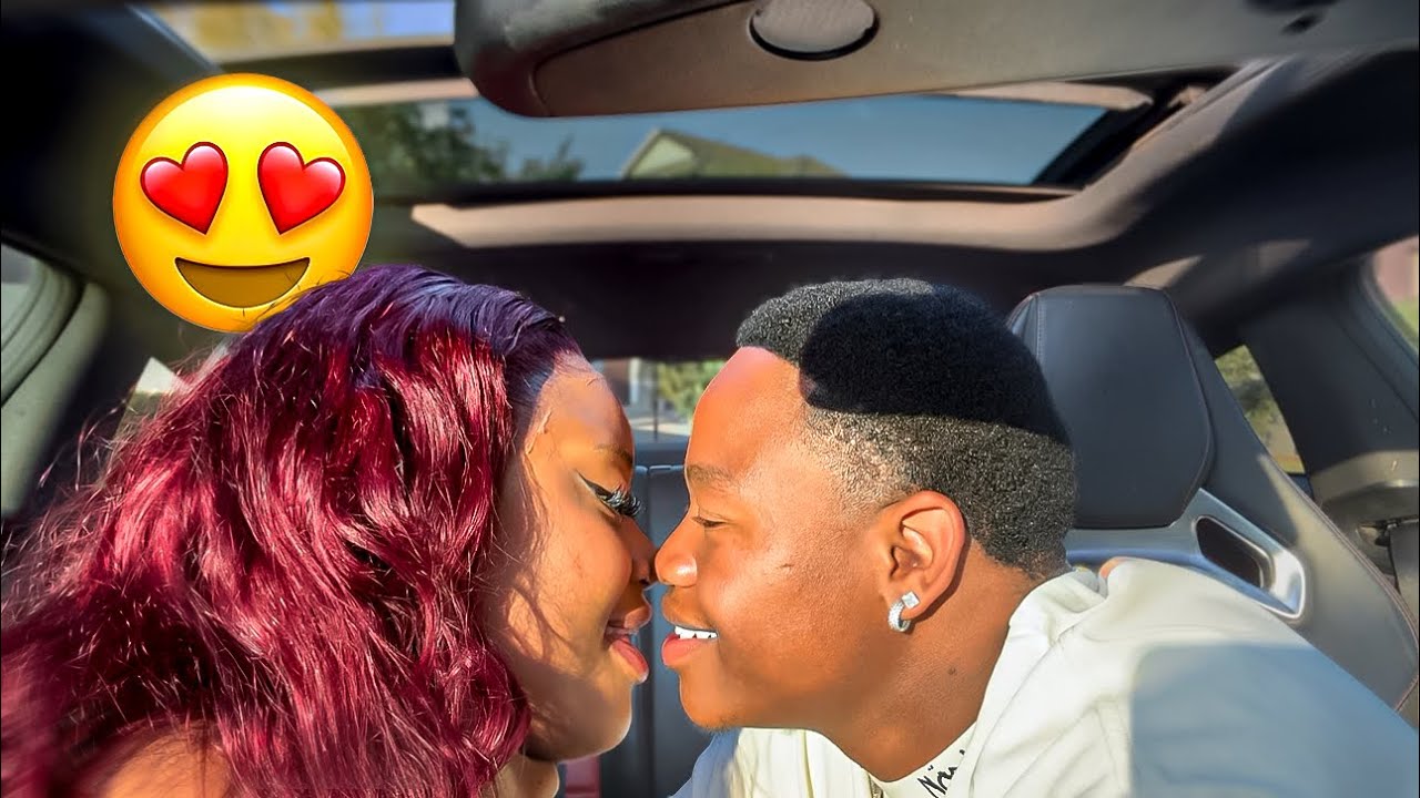 Ghost Hlubi Goes On A Blind Date With A Freak!!