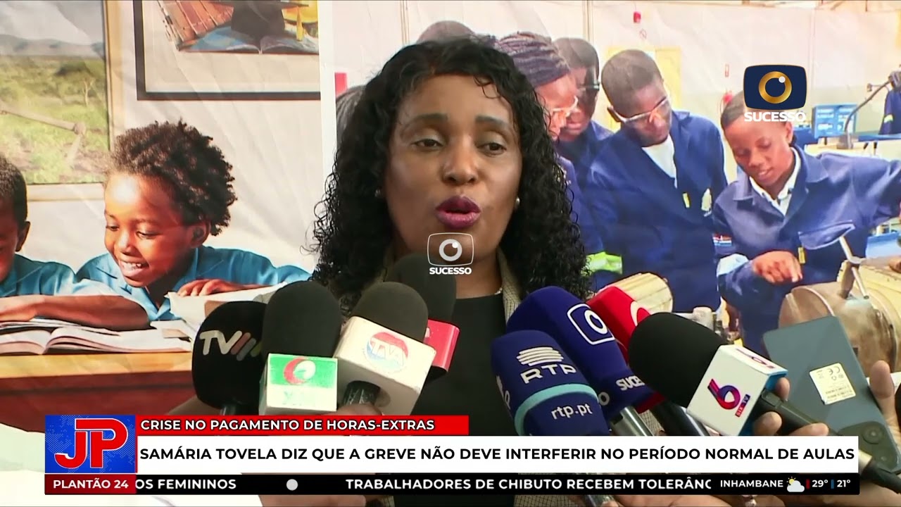 𝐌𝐈𝐍𝐈𝐒𝐓𝐑𝐀 𝐃𝐀 𝐄𝐃𝐔𝐂𝐀ÇÃ𝐎 𝐙𝐀𝐍𝐆𝐀𝐃𝐀 𝐂𝐎𝐌 𝐏𝐑𝐎𝐅𝐄𝐒𝐒𝐎𝐑𝐄𝐒 𝐄𝐌 𝐆𝐑𝐄𝐕𝐄 