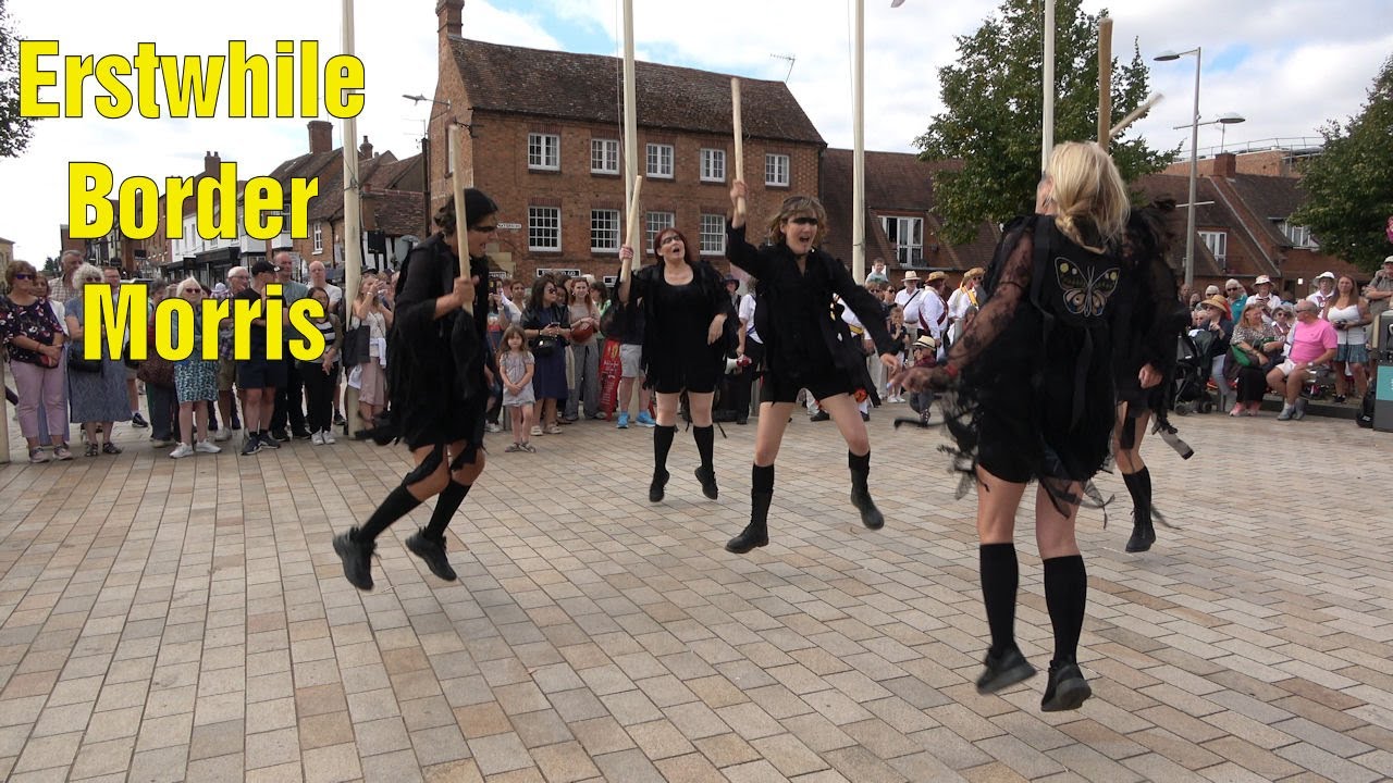 Erstwhile Border Morris dance "Twiglet" at Day of Dance in Stratford upon Avon 2025